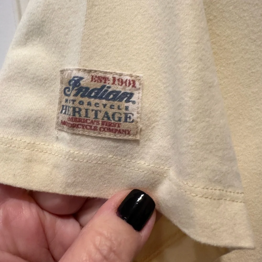 INDIAN BRAND MOTORCYCLE WOMEN’S SCOUT GRAPHIC TEE.SIZE XL (FITS LIKE A LARGE) - Picture 3 of 6